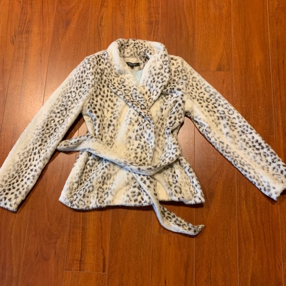 Karen Kane Jackets & Blazers - Karen Kane Lifestyle Jacket Size Small